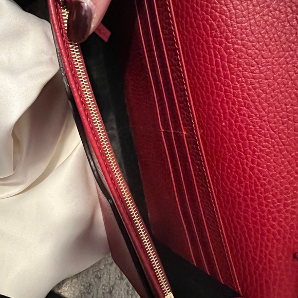 Red Gucci clutch with gold long chain. Perfect condition - Picture 7 of 10